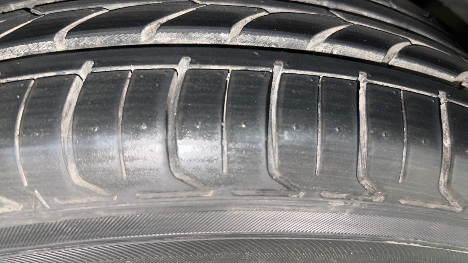 Used 2020 Kia Seltos GTX Plus 1.4 Petrol Manual tyres RIGHT FRONT TYRE TREAD VIEW