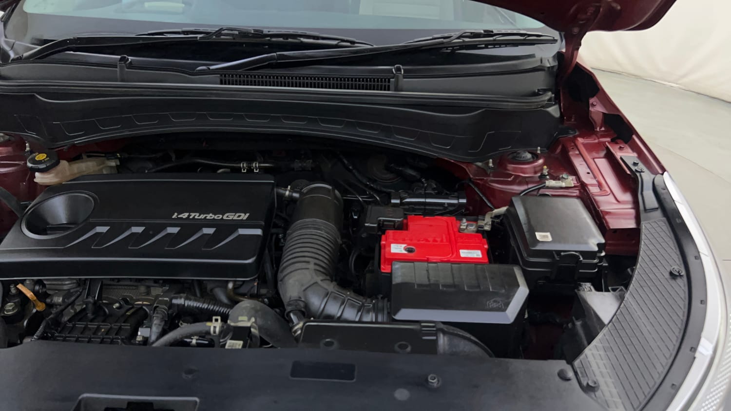 Used 2020 Kia Seltos GTX Plus 1.4 Petrol Manual engine ENGINE LEFT SIDE HINGE & APRON VIEW