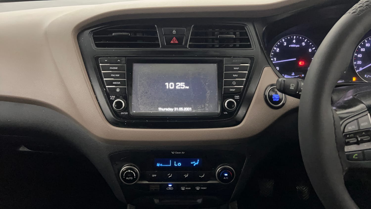 Used 2015 Hyundai Elite i20 Asta 1.2 Petrol Manual interior MUSIC SYSTEM & AC CONTROL VIEW