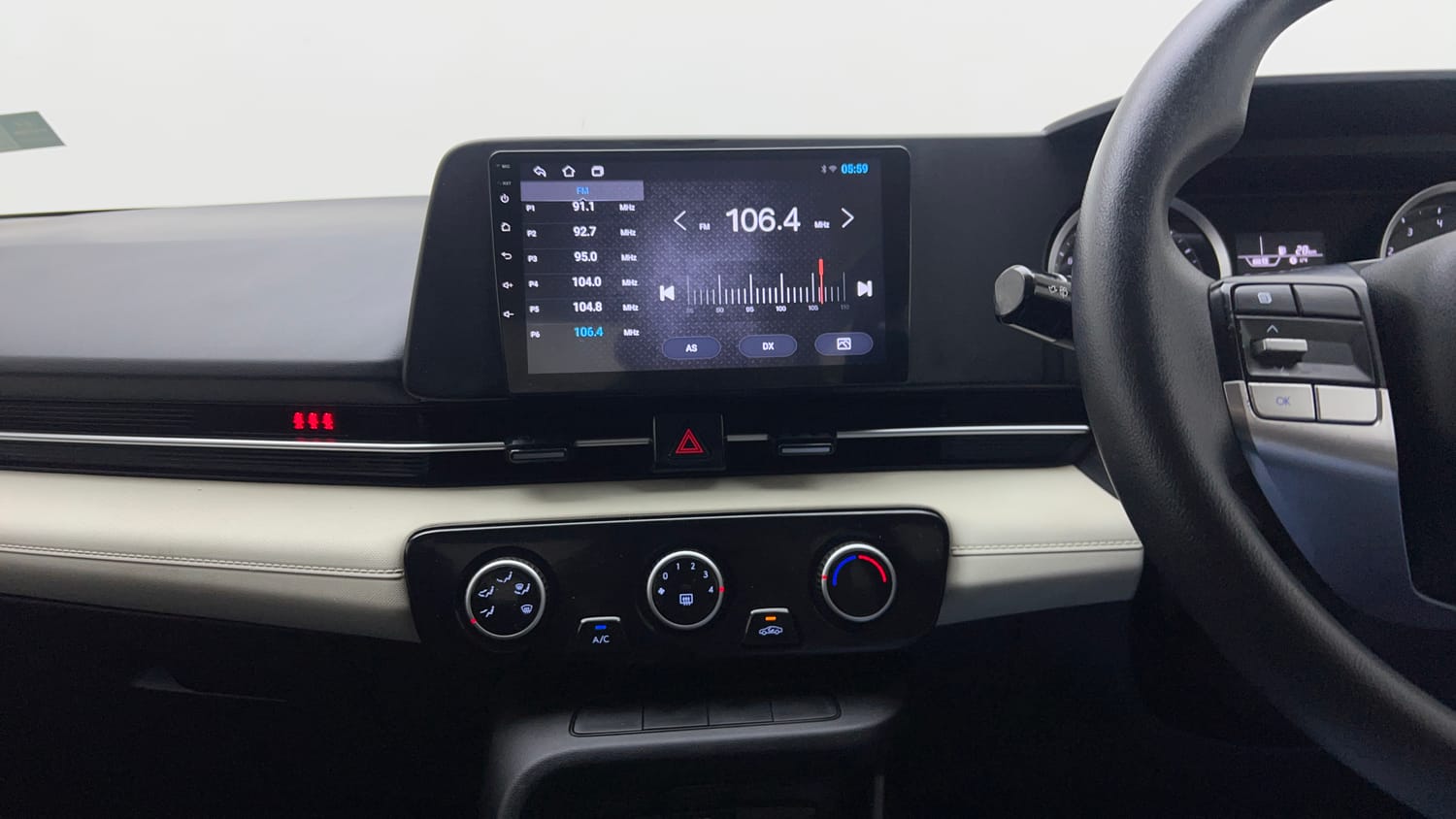Used 2023 Hyundai Verna EX 1.5 Petrol MT Petrol Manual interior MUSIC SYSTEM & AC CONTROL VIEW