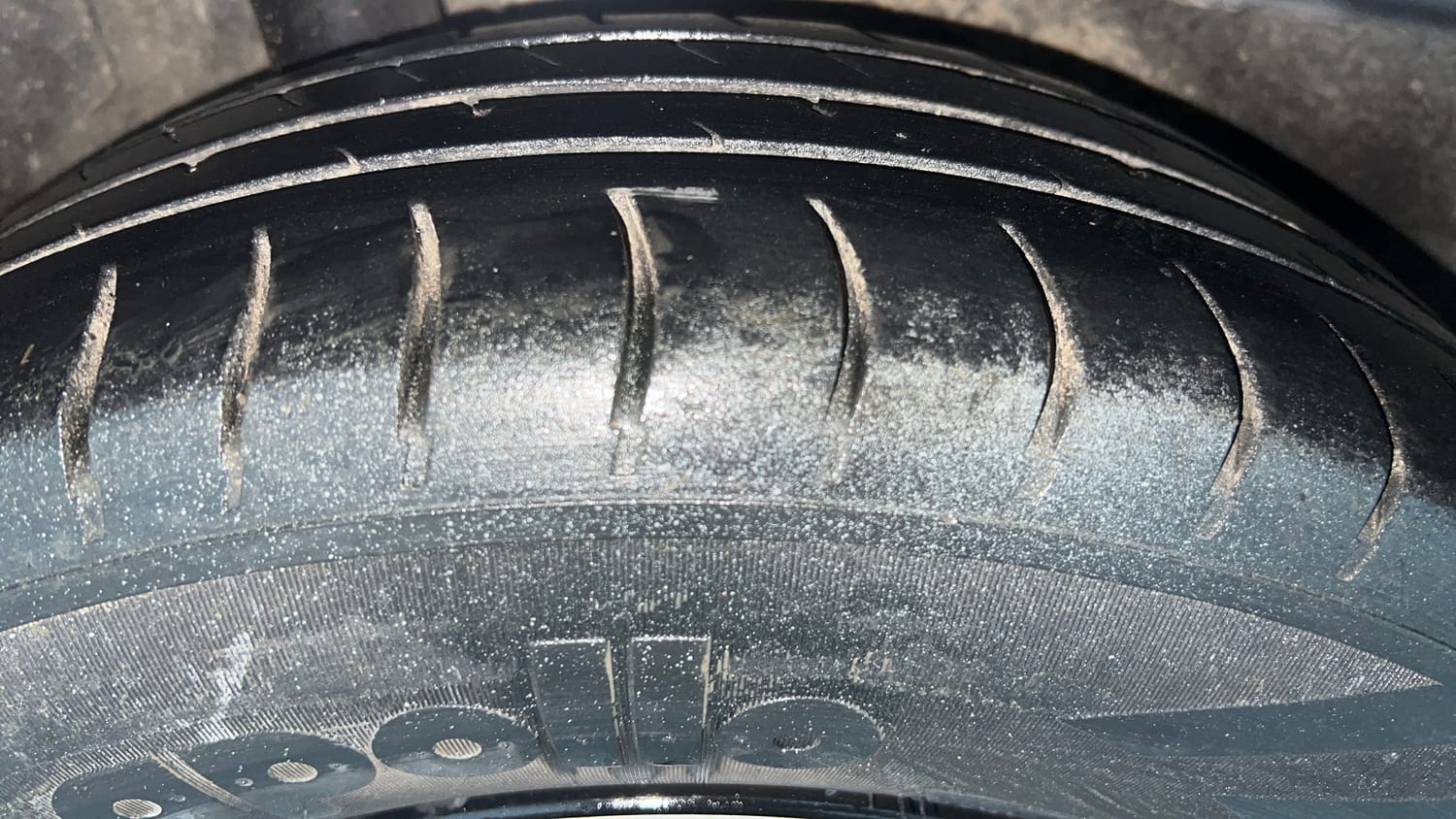 Used 2017 Honda Amaze 1.2 S i-VTEC Opt Petrol Manual tyres RIGHT REAR TYRE TREAD VIEW