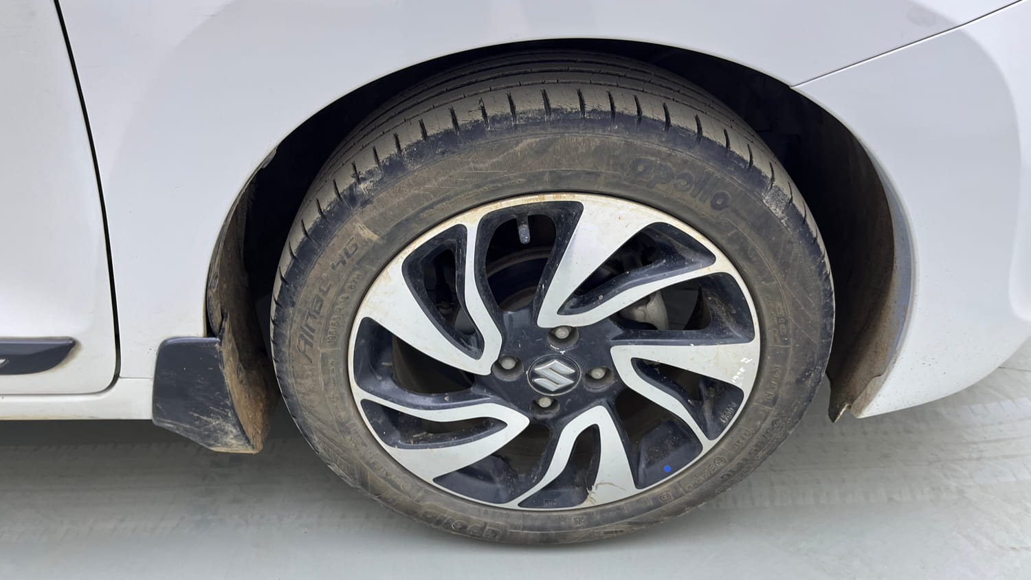 Used 2021 Maruti Suzuki Baleno Alpha Automatic Petrol Automatic tyres RIGHT FRONT TYRE RIM VIEW