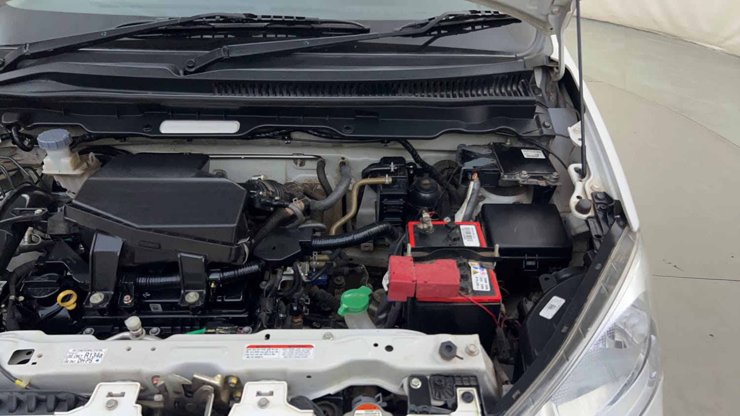 Used 2022 Maruti Suzuki Alto K10 LXi Petrol Manual engine ENGINE LEFT SIDE HINGE & APRON VIEW