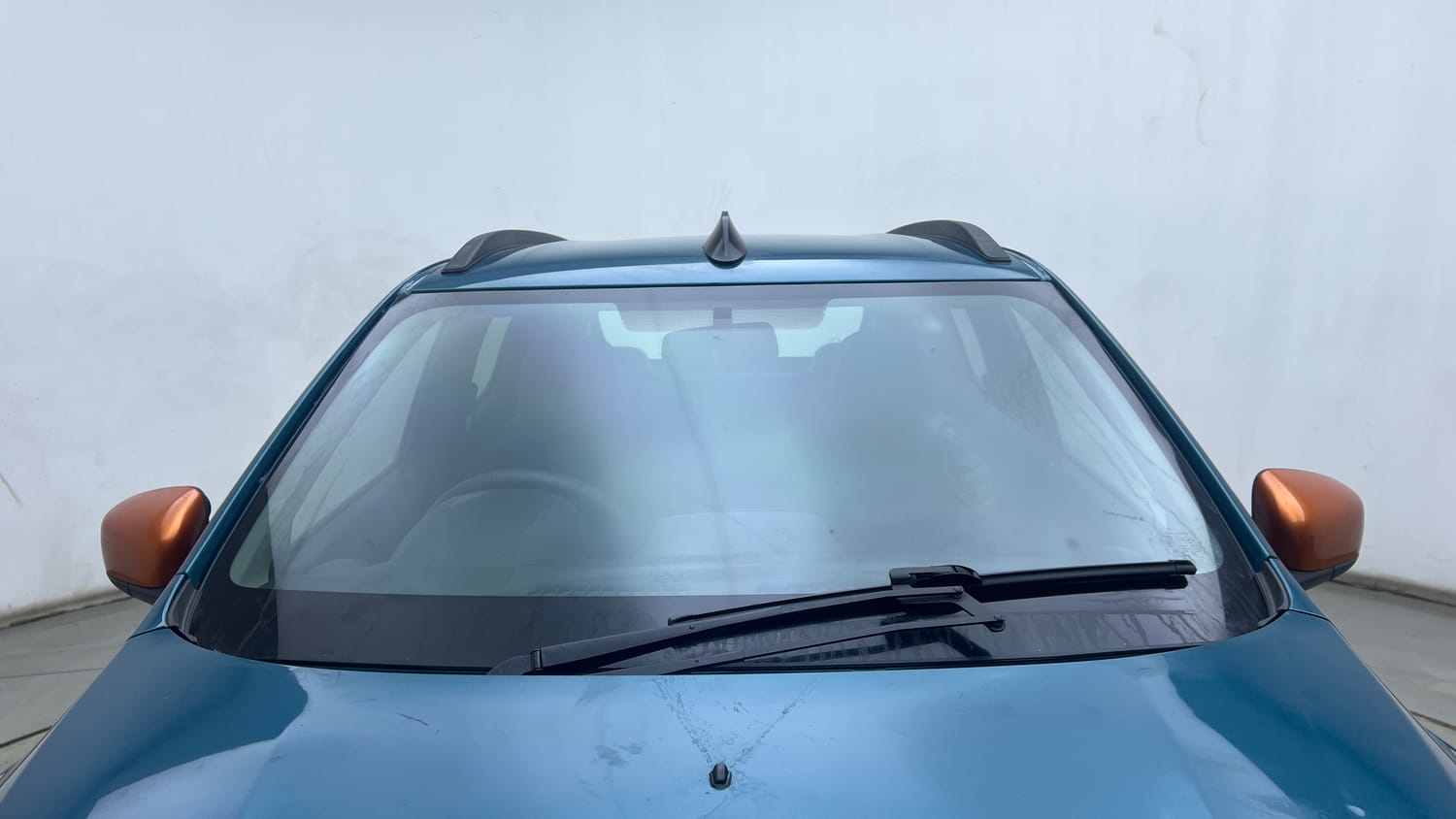 Used 2020 Renault Kwid CLIMBER 1.0 Opt Petrol Manual exterior FRONT WINDSHIELD VIEW