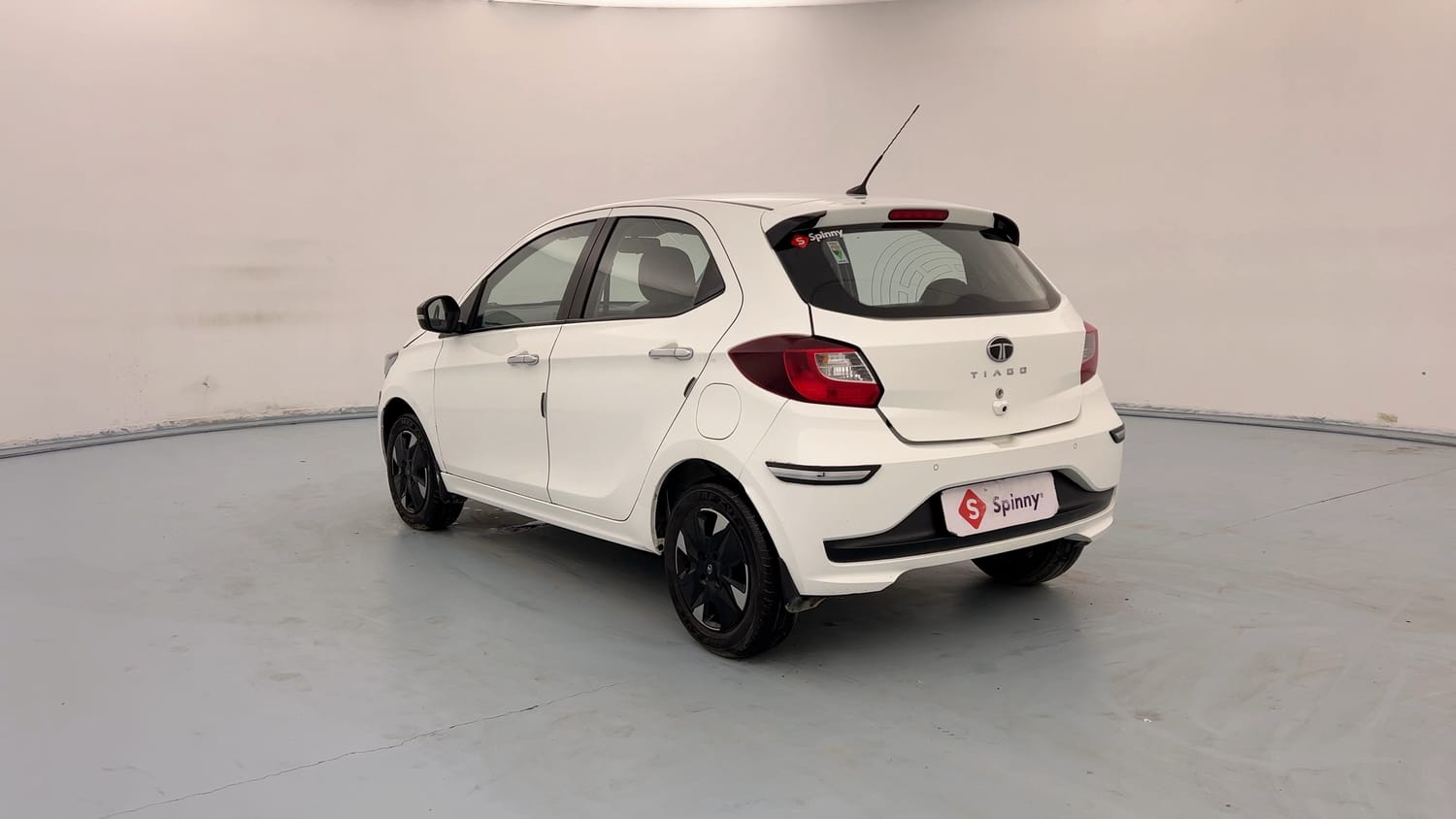 Used 2026 Tata Tiago XT Petrol Manual exterior LEFT REAR CORNER VIEW
