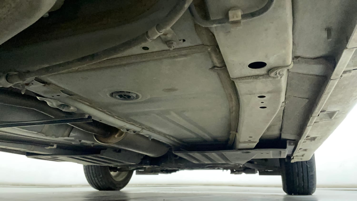 Used 2022 Maruti Suzuki Baleno Zeta AGS Petrol Automatic extra REAR RIGHT UNDERBODY VIEW