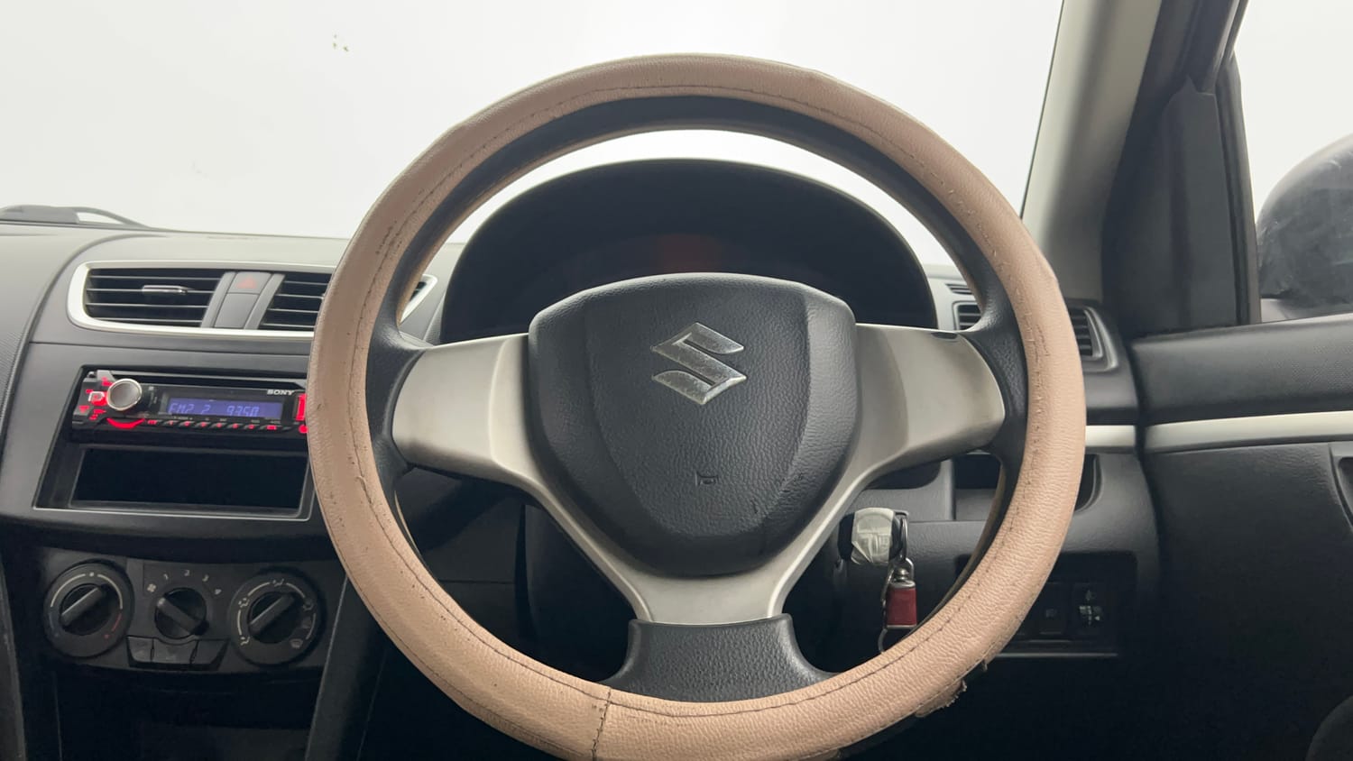 Used 2013 Maruti Suzuki Swift VXi Petrol Manual interior STEERING VIEW