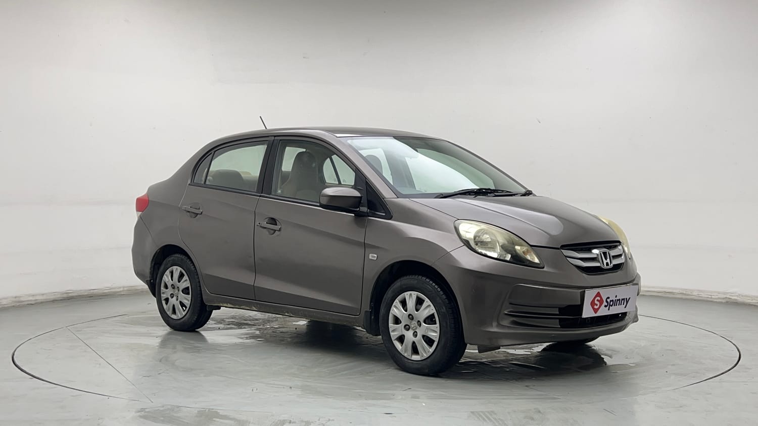 Used 2013 Honda Amaze 1.2 S i-VTEC Petrol Manual exterior RIGHT FRONT CORNER VIEW
