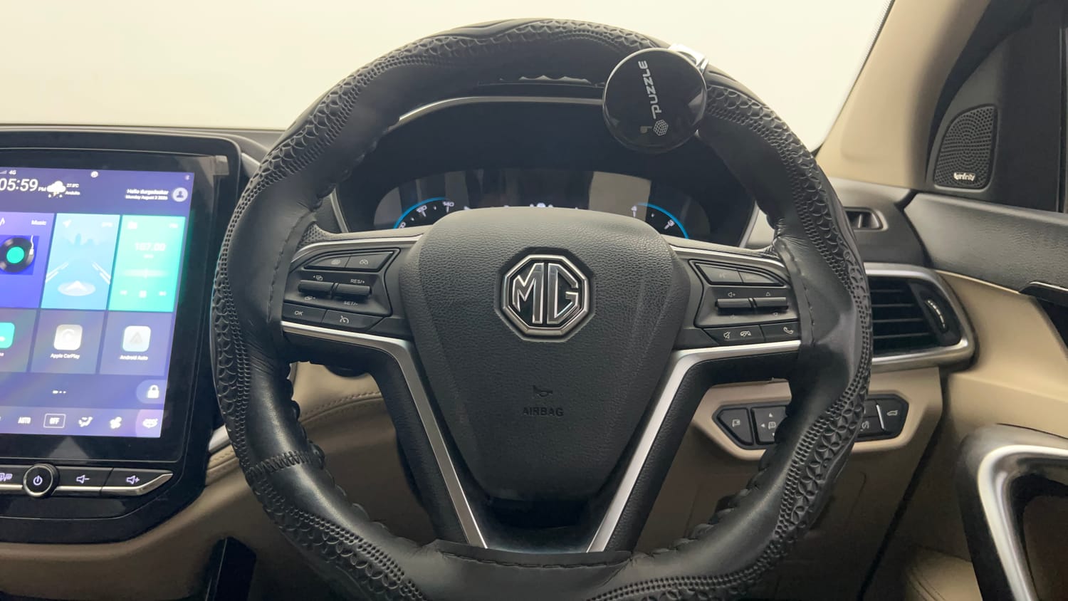 Used 2022 MG Motors Hector Sharp 1.5 Petrol Turbo Hybrid MT Hybrid Manual interior STEERING VIEW