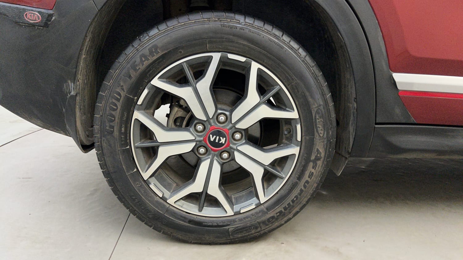 Used 2020 Kia Seltos GTX Plus 1.4 Petrol Manual tyres RIGHT REAR TYRE RIM VIEW