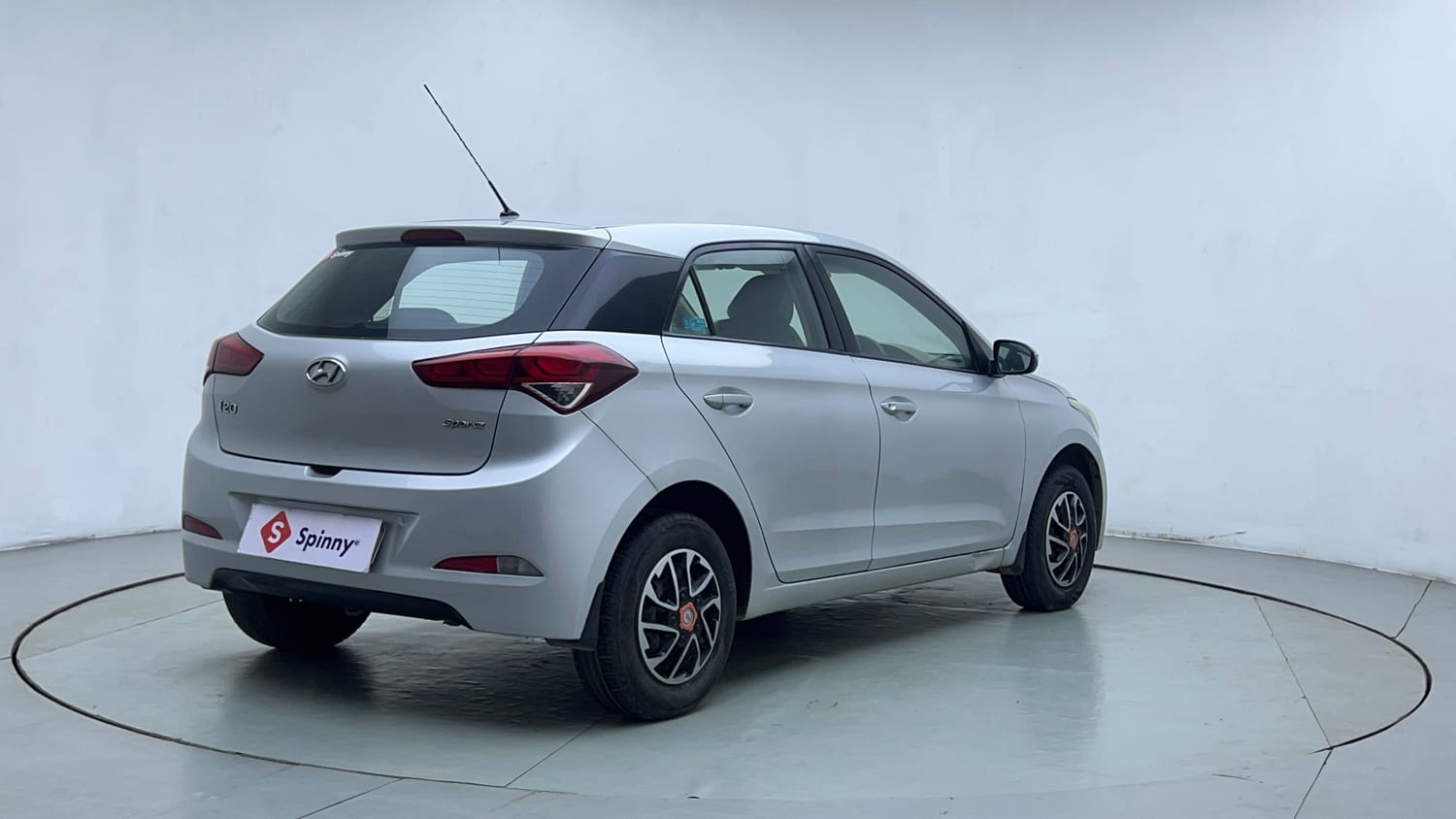 Used 2017 Hyundai Elite i20 Sportz 1.2 Petrol Manual exterior RIGHT REAR CORNER VIEW