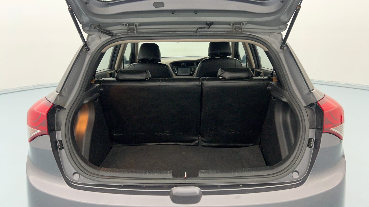 Used 2015 Hyundai Elite i20 Asta 1.2 Petrol Manual interior DICKY INSIDE VIEW