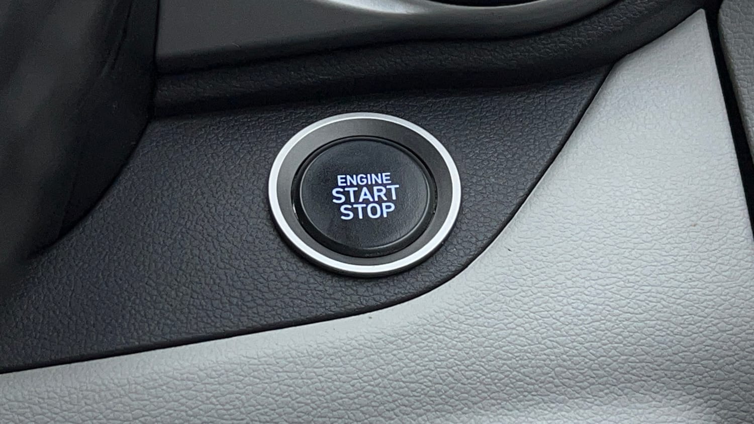 Used 2023 Hyundai Grand i10 Nios Asta 1.2 Kappa VTVT Petrol Manual top_features Keyless start