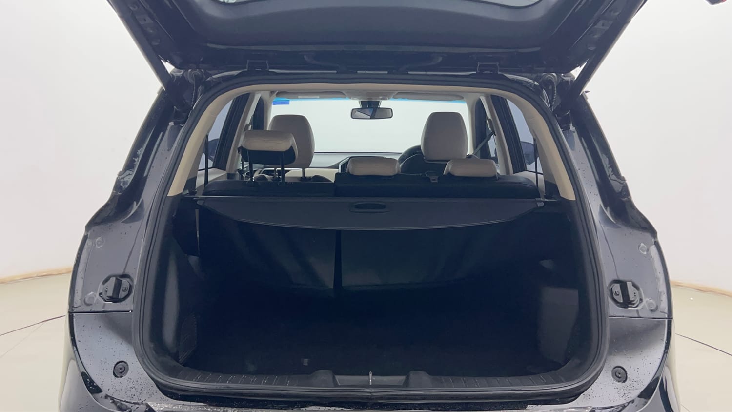 Used 2022 MG Motors Hector Sharp 1.5 Petrol Turbo Hybrid MT Hybrid Manual interior DICKY INSIDE VIEW