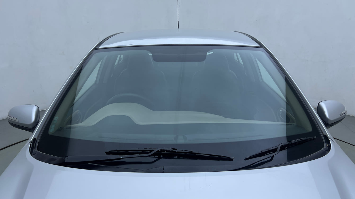 Used 2017 Hyundai Elite i20 Sportz 1.2 Petrol Manual exterior FRONT WINDSHIELD VIEW