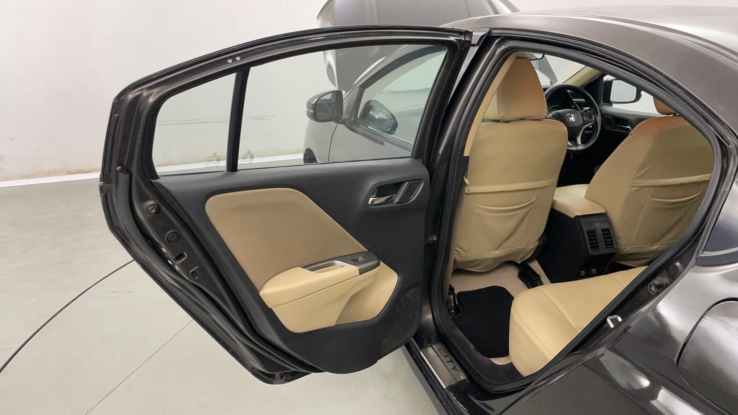 Used 2015 Honda City V Diesel Diesel Manual interior LEFT REAR DOOR OPEN VIEW