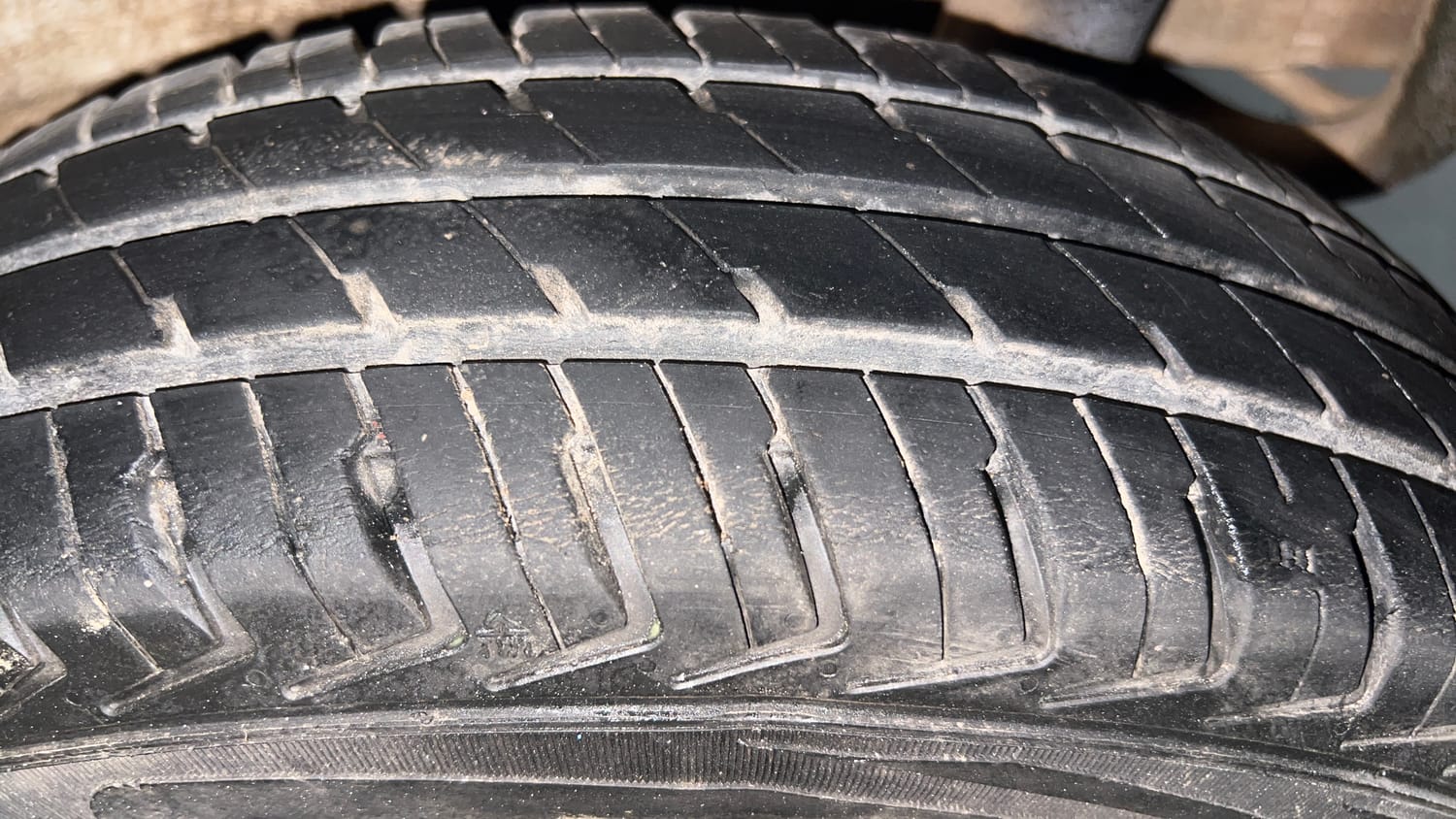 Used 2022 Maruti Suzuki Alto K10 LXi Petrol Manual tyres LEFT REAR TYRE TREAD VIEW