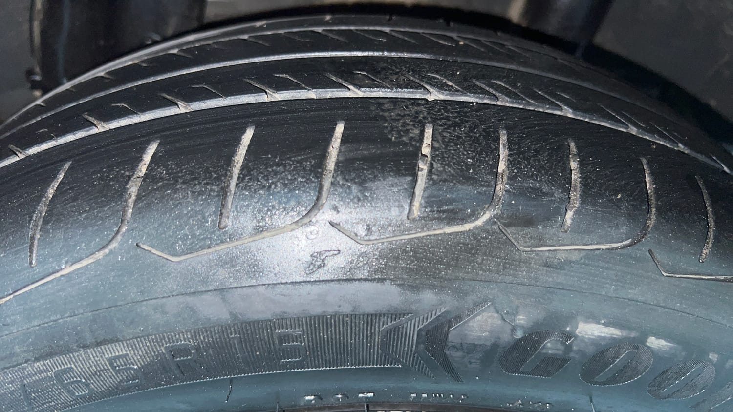 Used 2023 Hyundai Verna EX 1.5 Petrol MT Petrol Manual tyres LEFT REAR TYRE TREAD VIEW