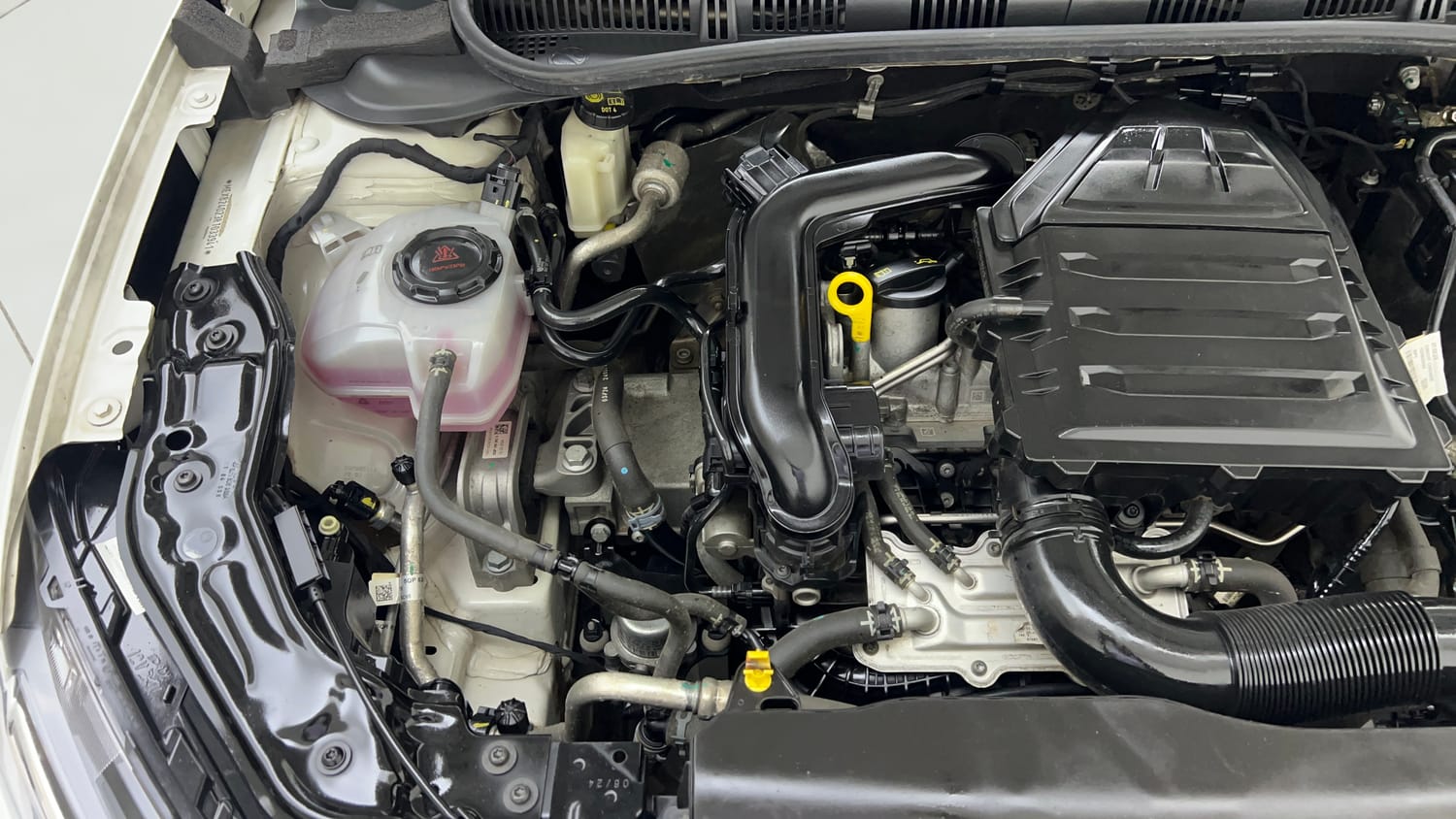 Used 2024 Volkswagen Virtus Highline 1.0 TSI MT Petrol Manual engine ENGINE RIGHT SIDE VIEW