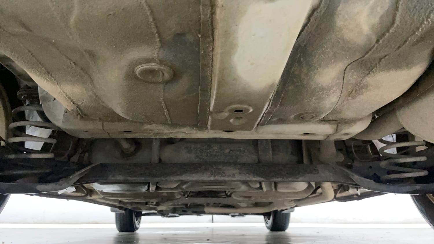 Used 2015 Honda City V Diesel Diesel Manual extra REAR UNDERBODY VIEW (TAKEN FROM REAR)