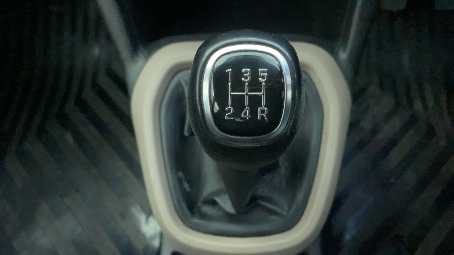 Used 2017 Hyundai Grand i10 Sportz (O) AT 1.2 Kappa VTVT Petrol Automatic interior GEAR  KNOB VIEW