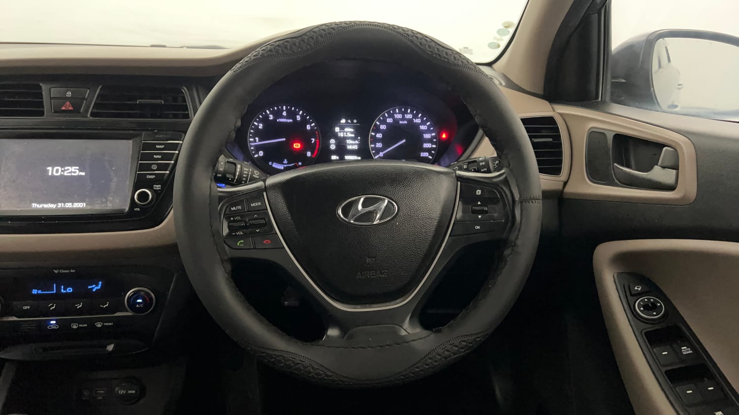 Used 2015 Hyundai Elite i20 Asta 1.2 Petrol Manual interior STEERING VIEW