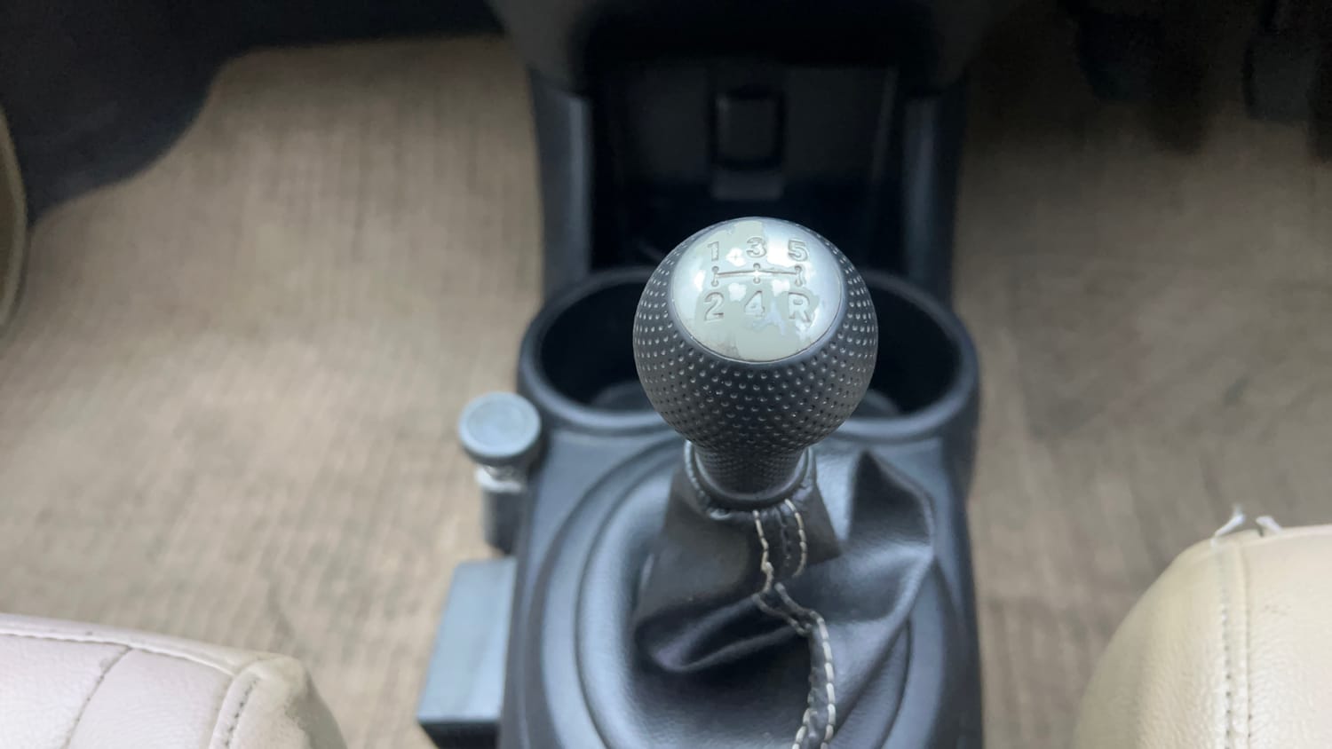 Used 2013 Honda Amaze 1.2 S i-VTEC Petrol Manual interior GEAR  KNOB VIEW