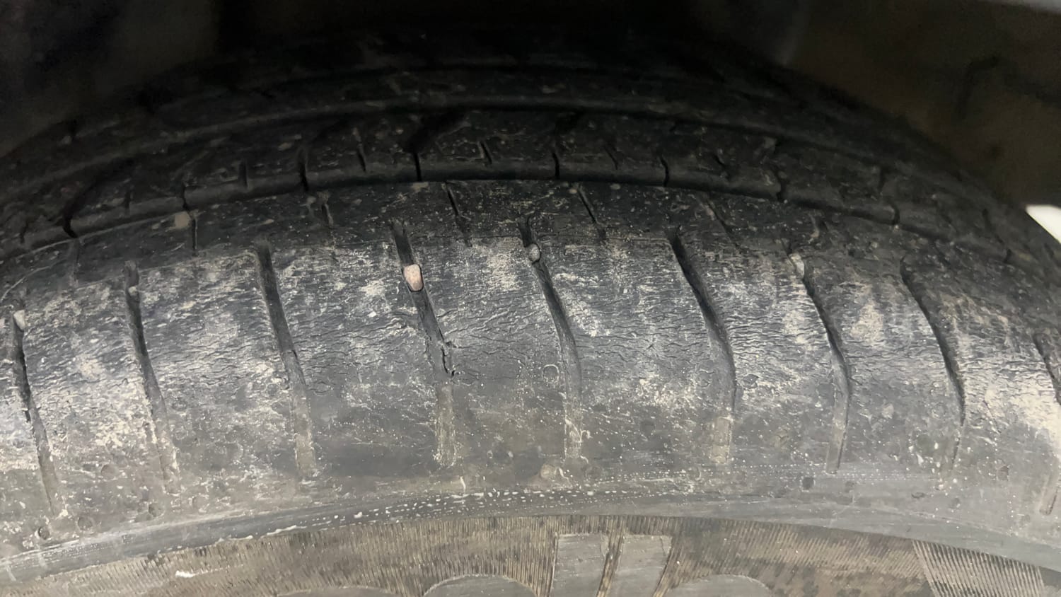 Used 2023 Hyundai Verna SX (O) 1.5 VTVT IVT Petrol Automatic tyres LEFT REAR TYRE TREAD VIEW