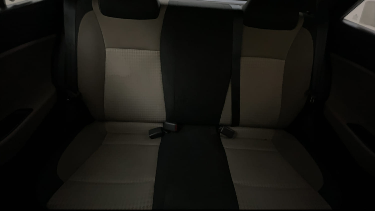 Used 2018 Hyundai Elite i20 Magna Executive 1.2 Petrol Manual interior REAR SEAT CONDITION VIEW