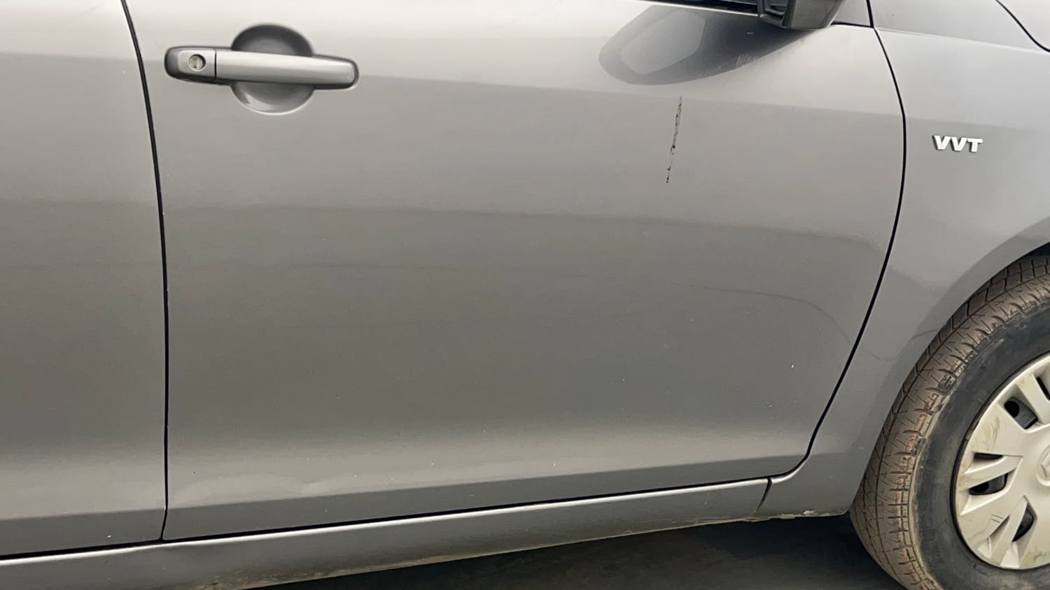 Used 2013 Maruti Suzuki Swift VXi Petrol Manual dents MINOR SCRATCH