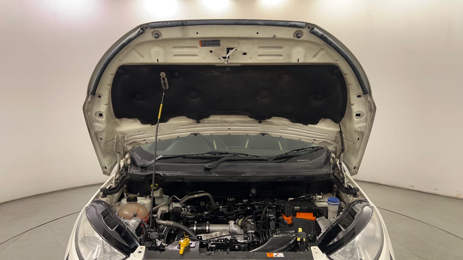 Used 2021 Ford EcoSport Ambiente 1.5L TDCi Diesel Manual engine ENGINE & BONNET OPEN FRONT VIEW