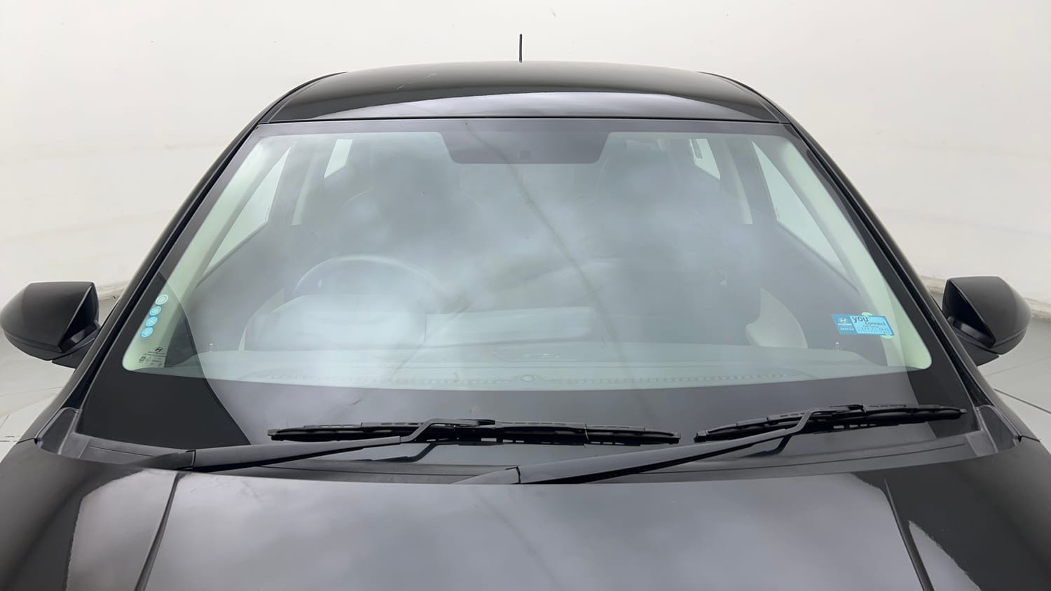 Used 2023 Hyundai Verna EX 1.5 Petrol MT Petrol Manual exterior FRONT WINDSHIELD VIEW