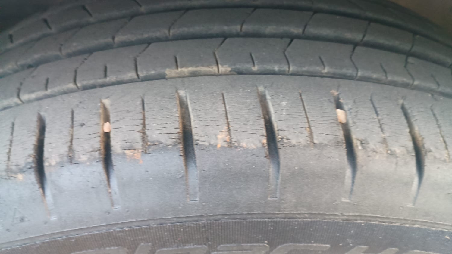 Used 2022 Maruti Suzuki Baleno Alpha MT Petrol Manual tyres LEFT FRONT TYRE TREAD VIEW