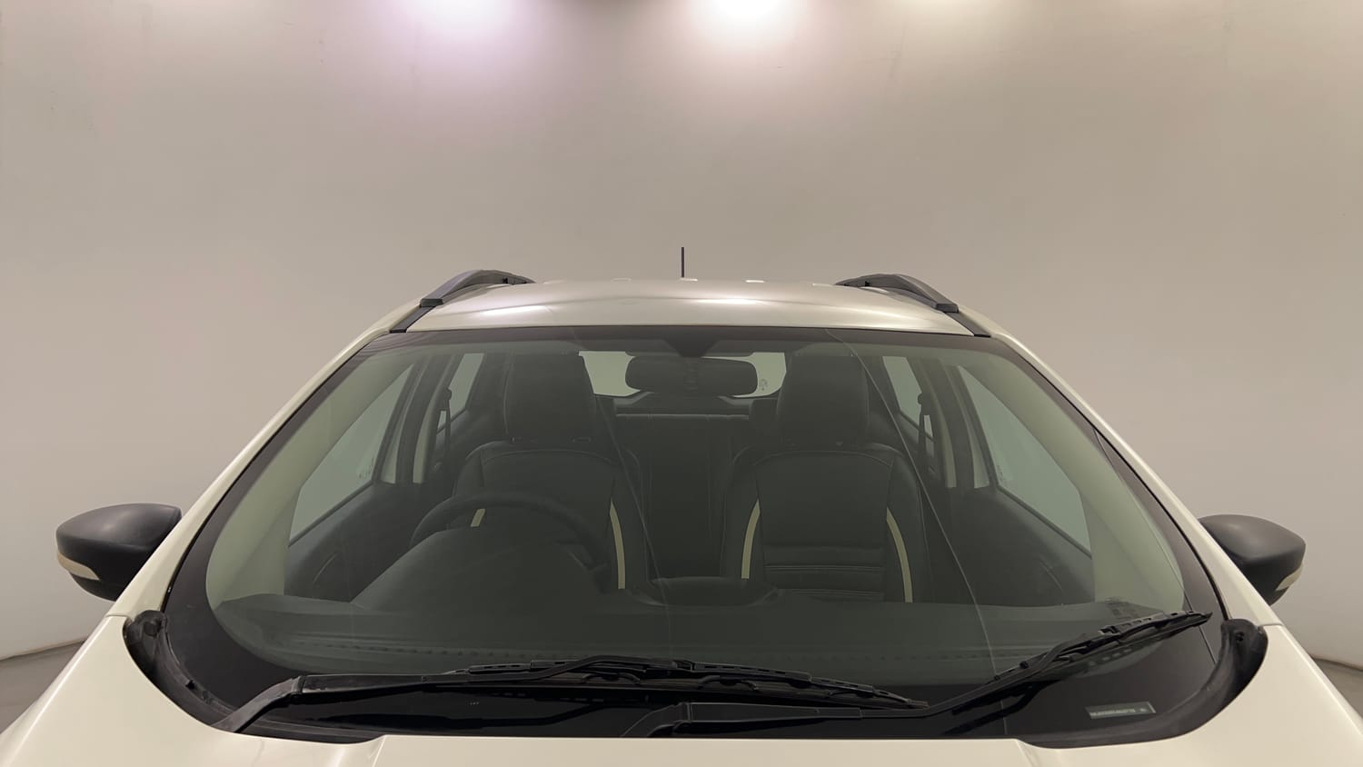 Used 2021 Ford EcoSport Ambiente 1.5L TDCi Diesel Manual exterior FRONT WINDSHIELD VIEW
