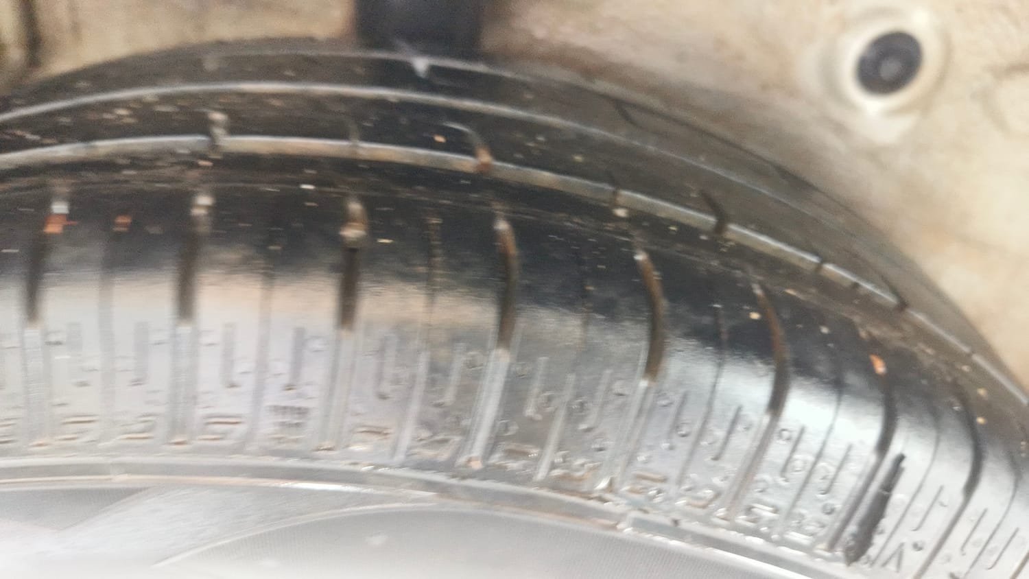 Used 2016 Maruti Suzuki Celerio VXi AMT Petrol Automatic tyres RIGHT REAR TYRE TREAD VIEW