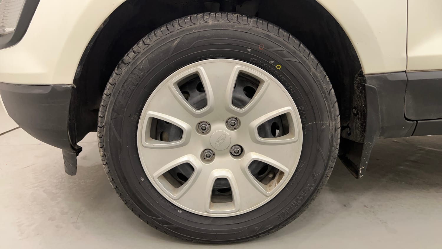 Used 2021 Ford EcoSport Ambiente 1.5L TDCi Diesel Manual tyres LEFT FRONT TYRE RIM VIEW