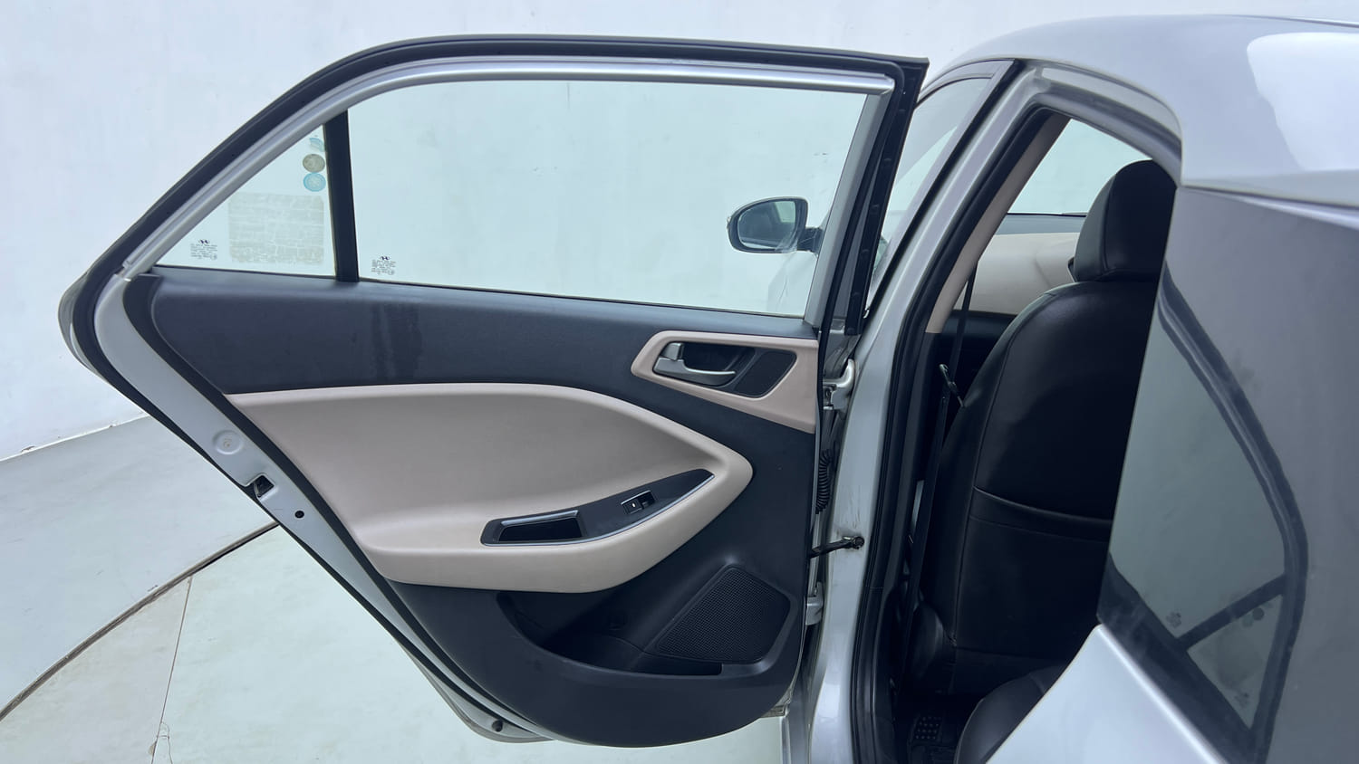 Used 2017 Hyundai Elite i20 Sportz 1.2 Petrol Manual interior LEFT REAR DOOR OPEN VIEW