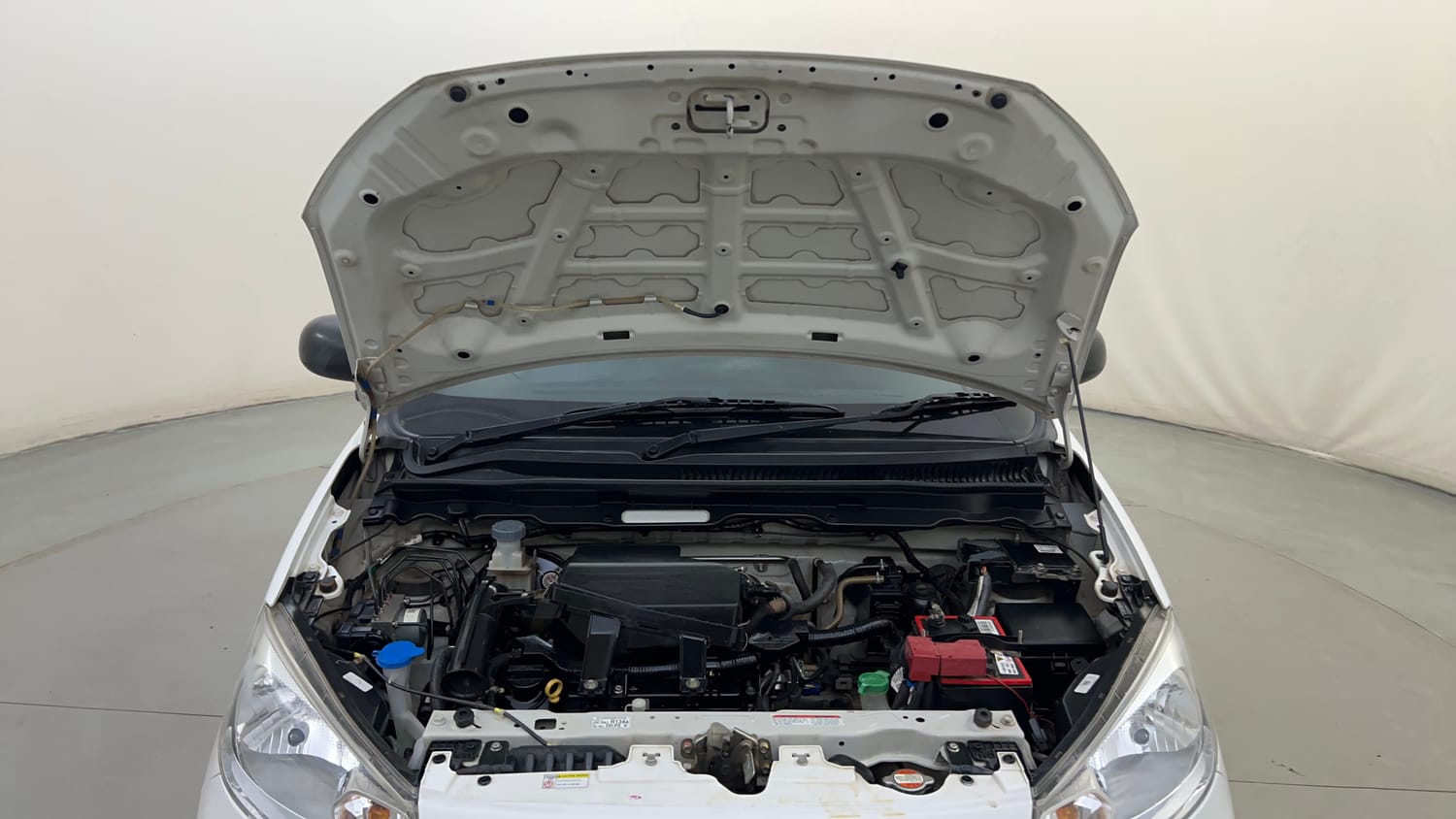 Used 2022 Maruti Suzuki Alto K10 LXi Petrol Manual engine ENGINE & BONNET OPEN FRONT VIEW