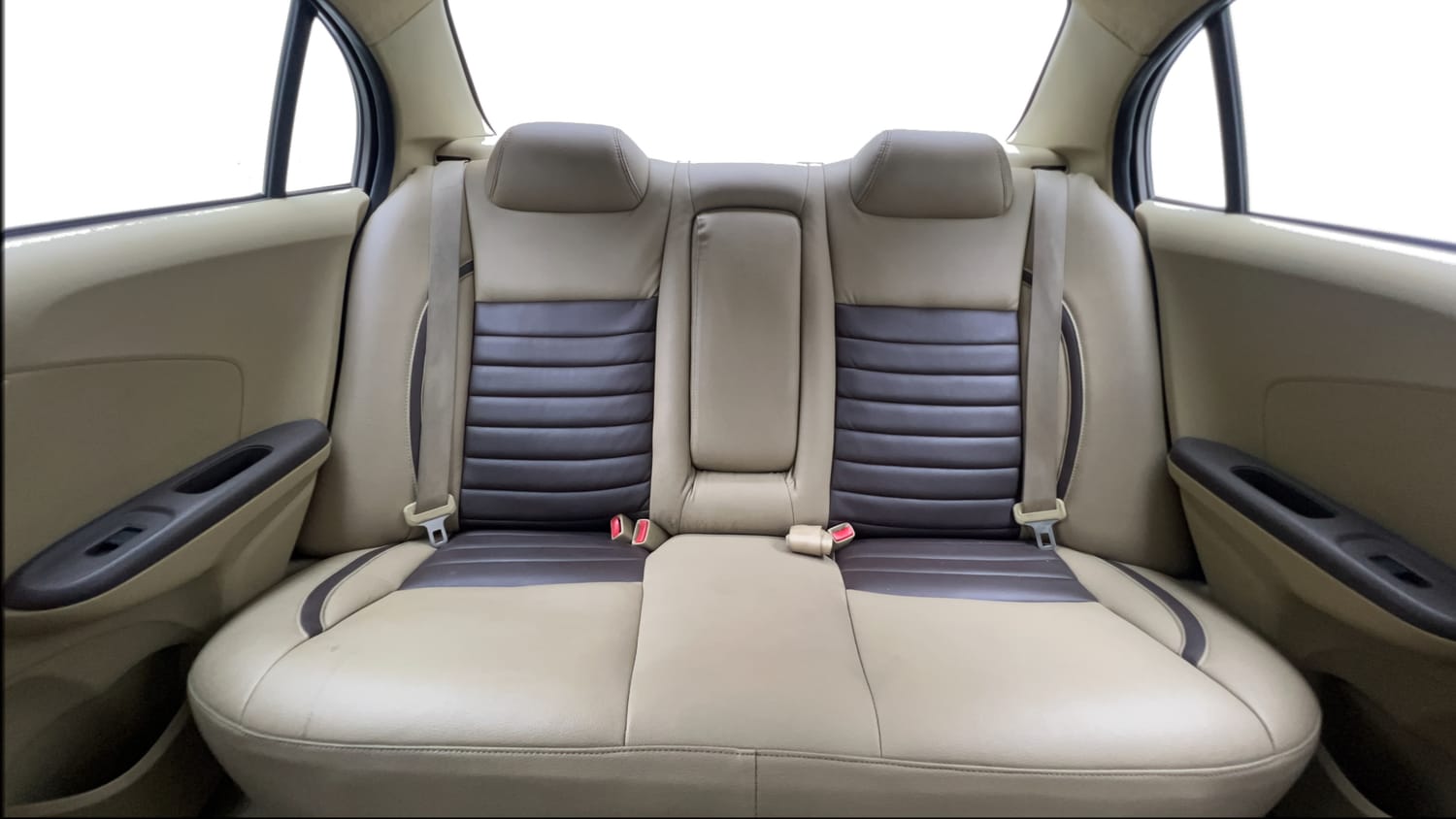 Used 2013 Honda Amaze 1.2 S i-VTEC Petrol Manual interior REAR SEAT CONDITION VIEW
