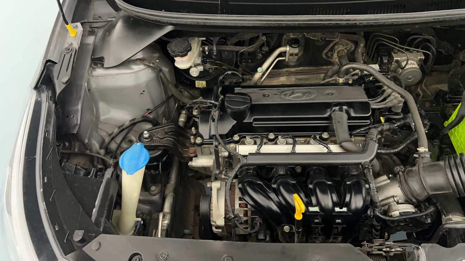 Used 2015 Hyundai Elite i20 Asta 1.2 Petrol Manual engine ENGINE RIGHT SIDE VIEW