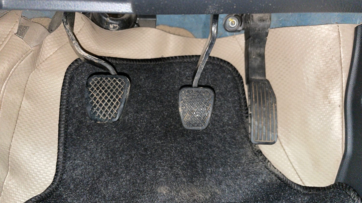 Used 2015 Honda City V Diesel Diesel Manual interior PEDALS VIEW