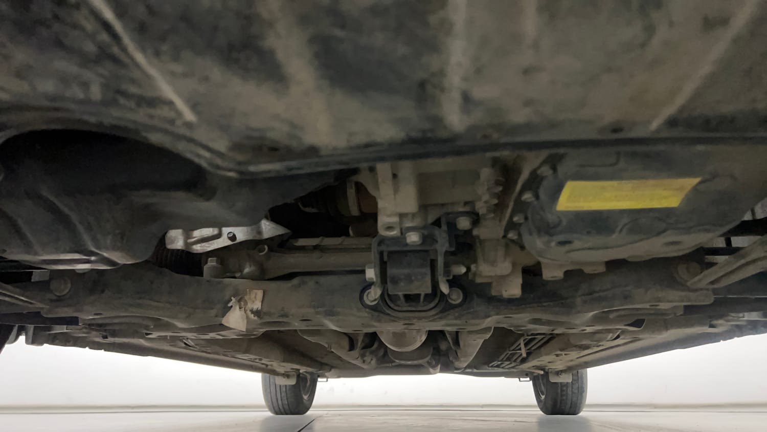 Used 2023 Hyundai Verna SX (O) 1.5 VTVT IVT Petrol Automatic extra FRONT LEFT UNDERBODY VIEW