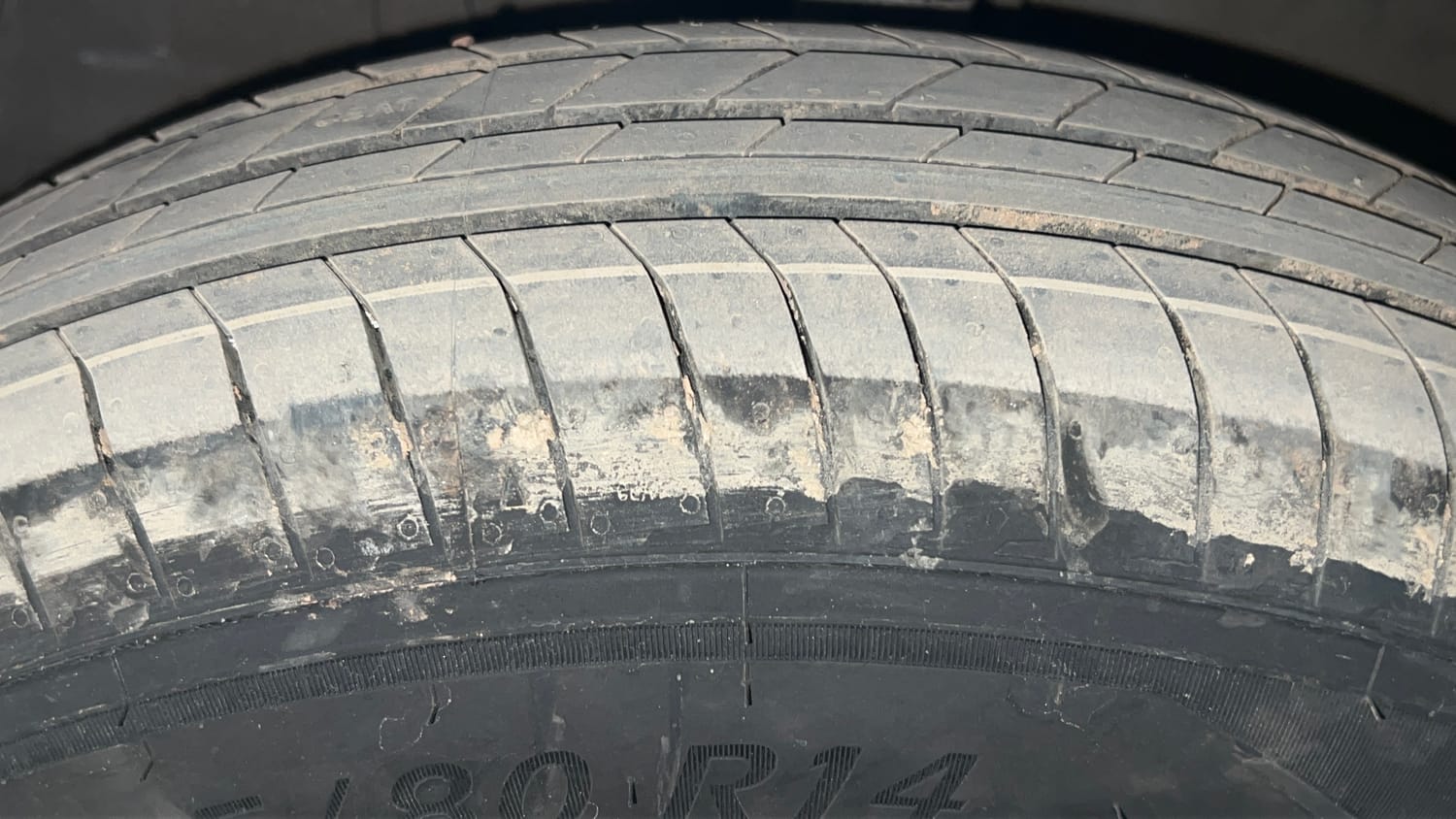 Used 2013 Maruti Suzuki Swift VXi Petrol Manual tyres LEFT FRONT TYRE TREAD VIEW