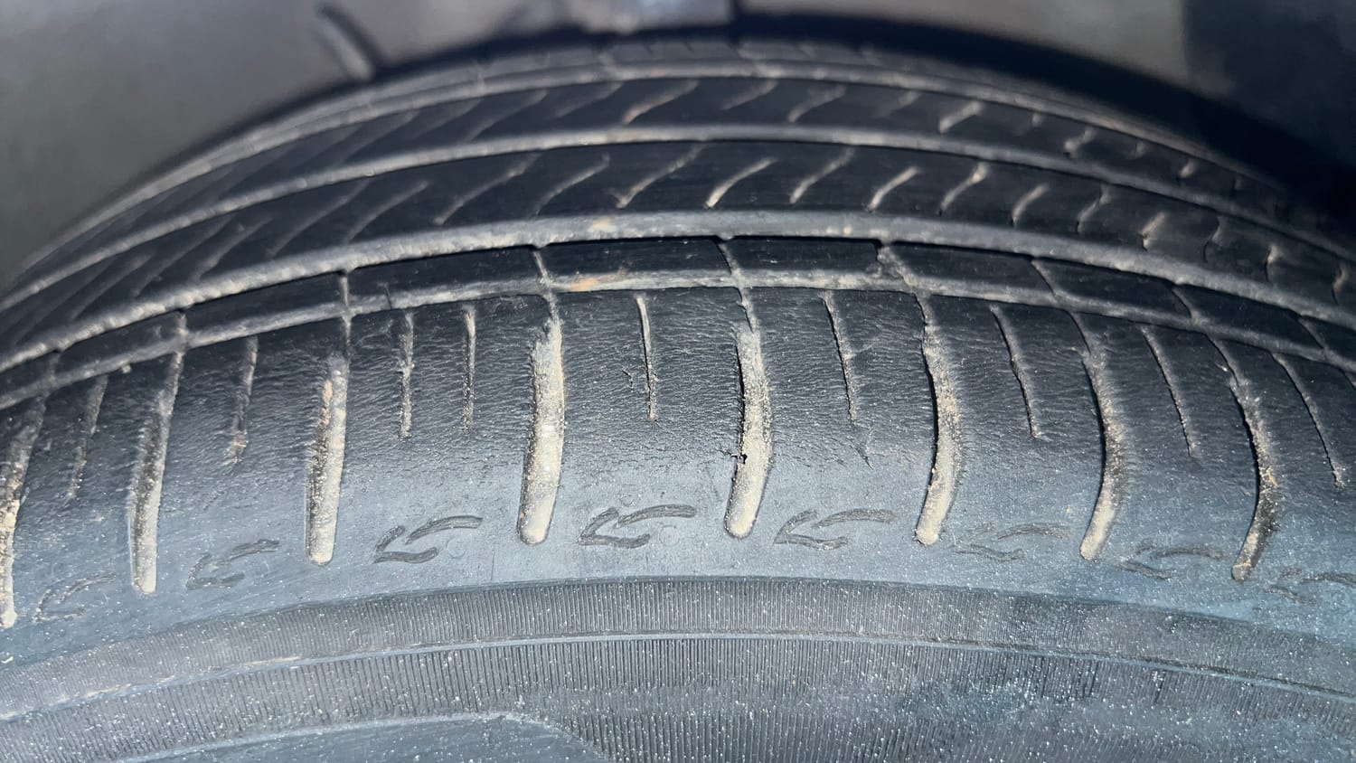 Used 2023 Hyundai Grand i10 Nios Asta 1.2 Kappa VTVT Petrol Manual tyres RIGHT FRONT TYRE TREAD VIEW