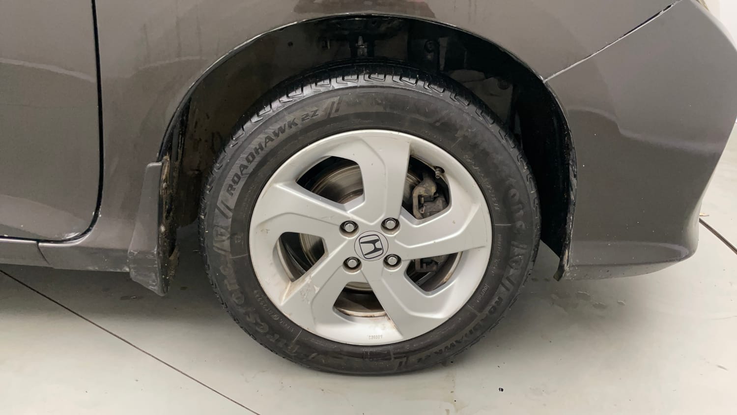 Used 2015 Honda City V Diesel Diesel Manual tyres RIGHT FRONT TYRE RIM VIEW