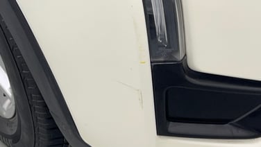 minor_scratch_0