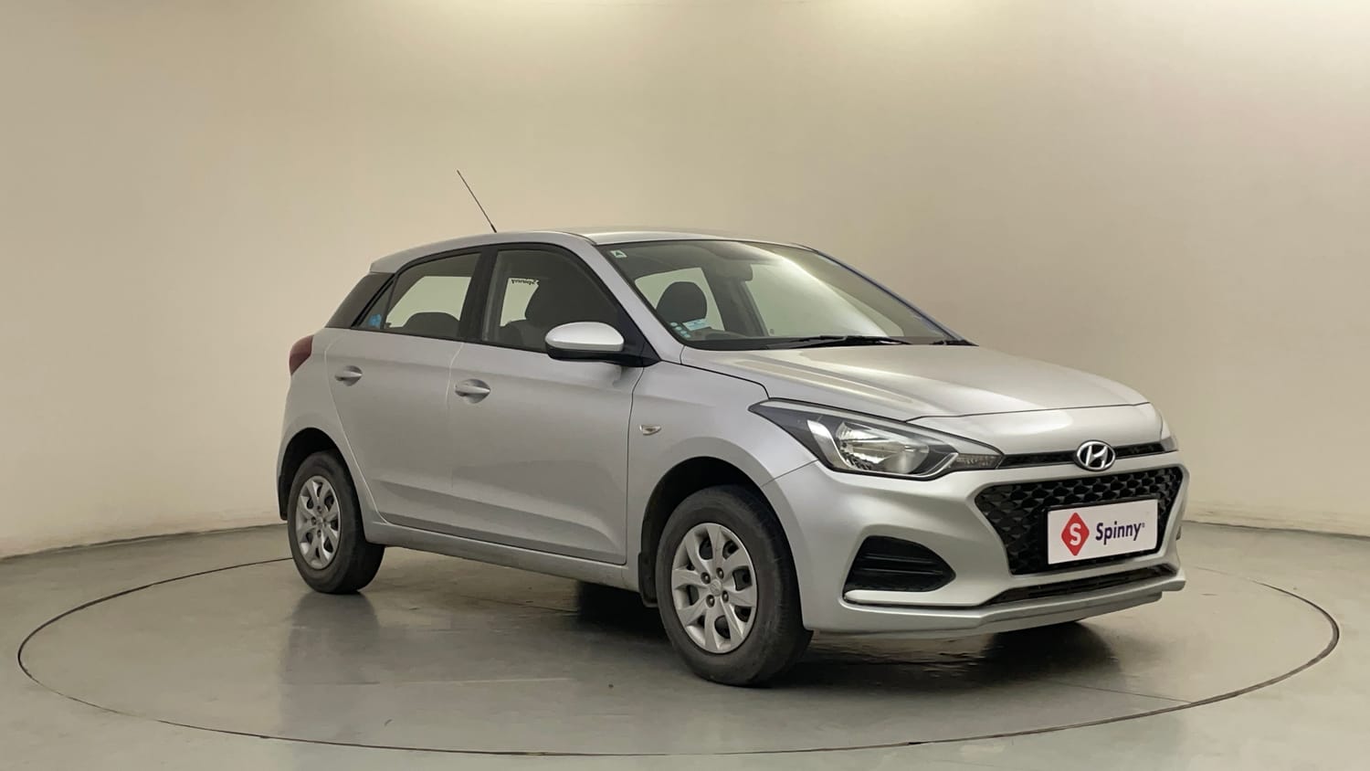 Used 2018 Hyundai Elite i20 Magna Executive 1.2 Petrol Manual exterior RIGHT FRONT CORNER VIEW