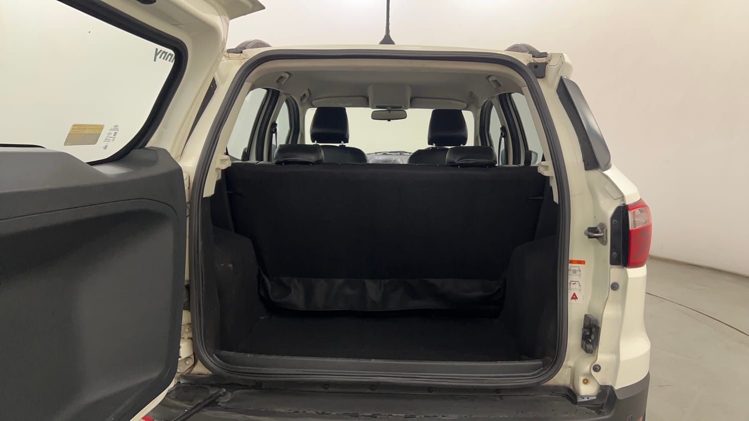 Used 2021 Ford EcoSport Ambiente 1.5L TDCi Diesel Manual interior DICKY INSIDE VIEW