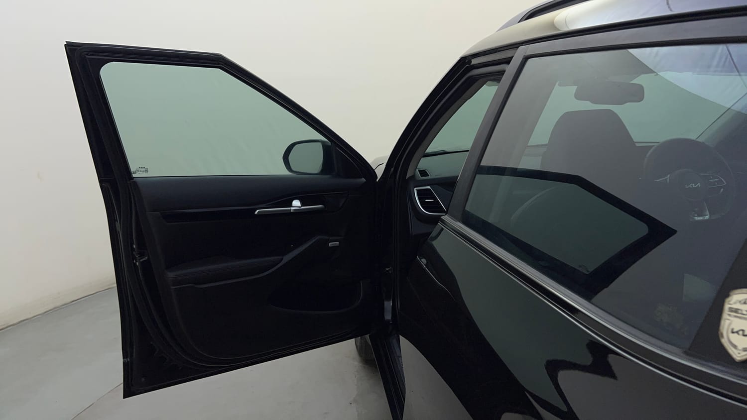 Used 2022 Kia Seltos GTX Plus 1.4 Petrol Manual interior LEFT FRONT DOOR OPEN VIEW
