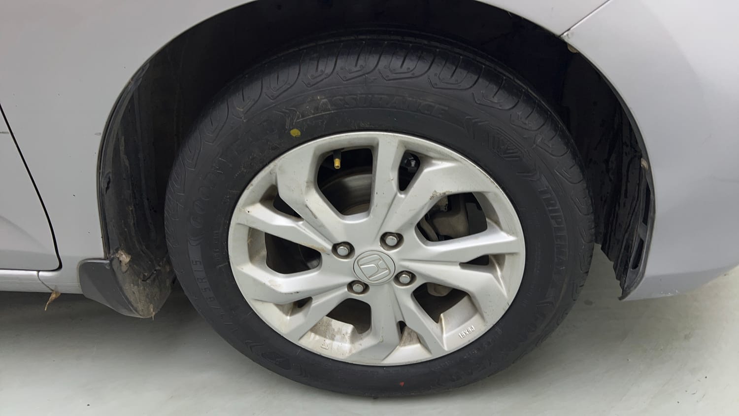Used 2019 Honda Amaze 1.2 VX MT Petrol Petrol Manual tyres RIGHT FRONT TYRE RIM VIEW